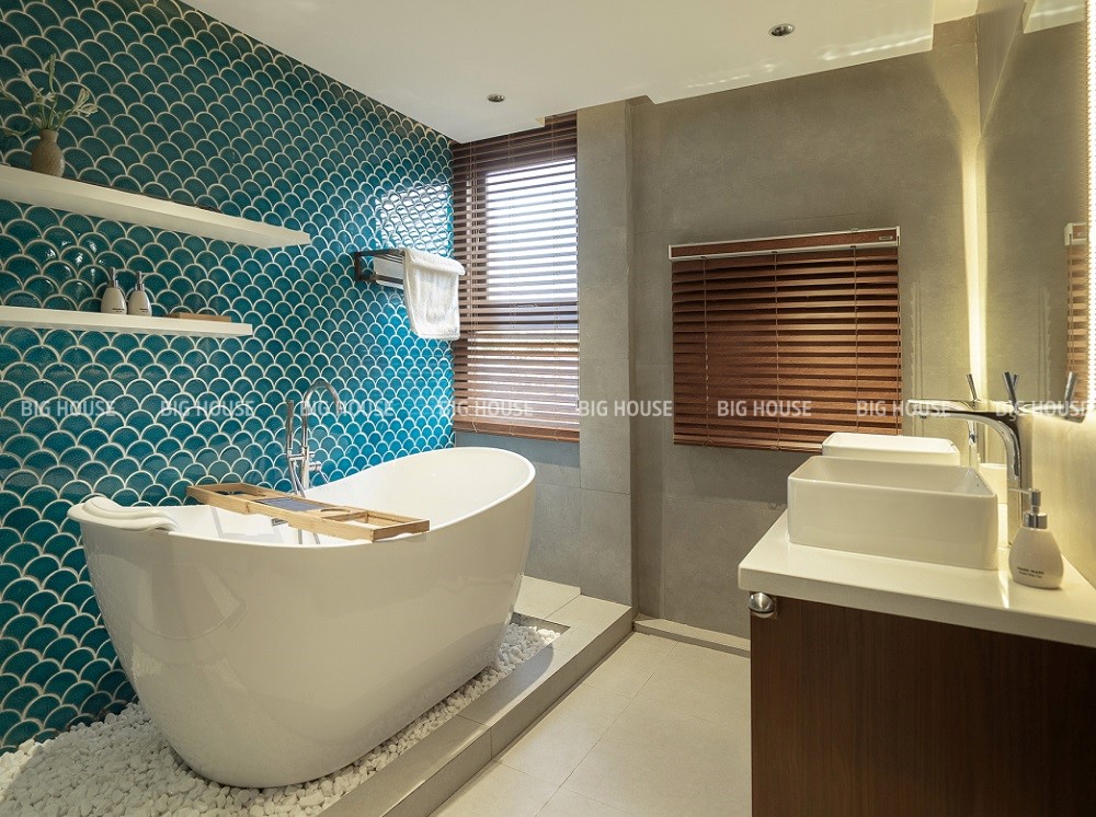 Gạch mosaic vảy cá ốp tường nhà tắm