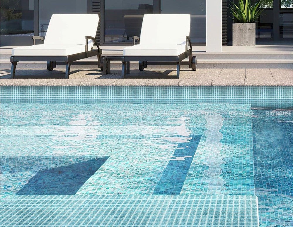 Gạch mosaic màu xanh dương lát bể bơi Gạch mosaic màu xanh dương lát bể bơi