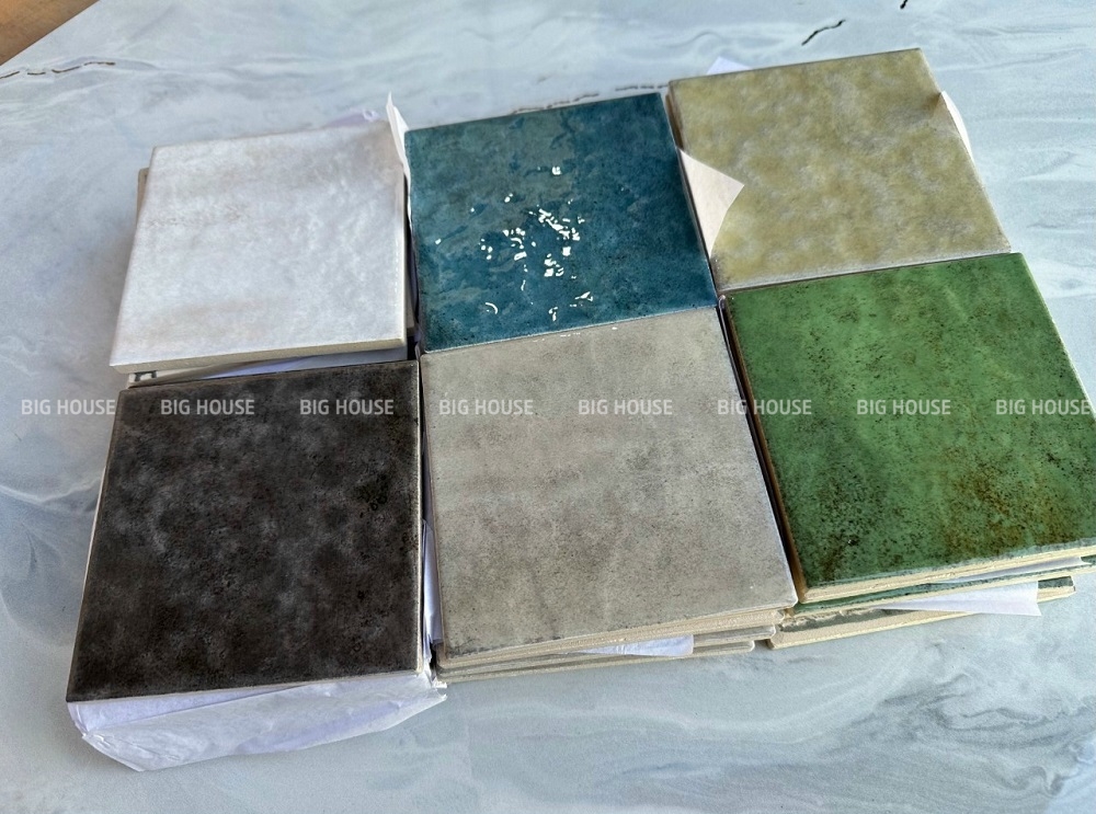 gạch thẻ hình vuông